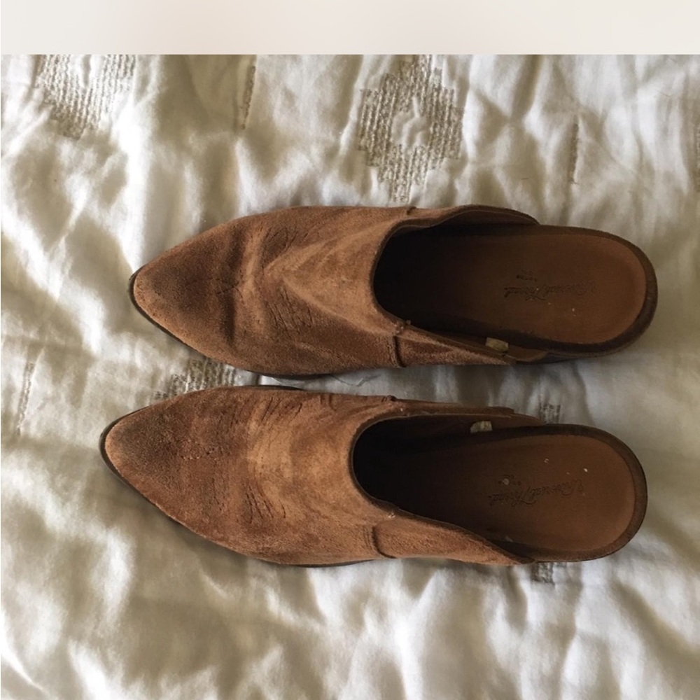Universal thread Brown Suede Slip-On mules